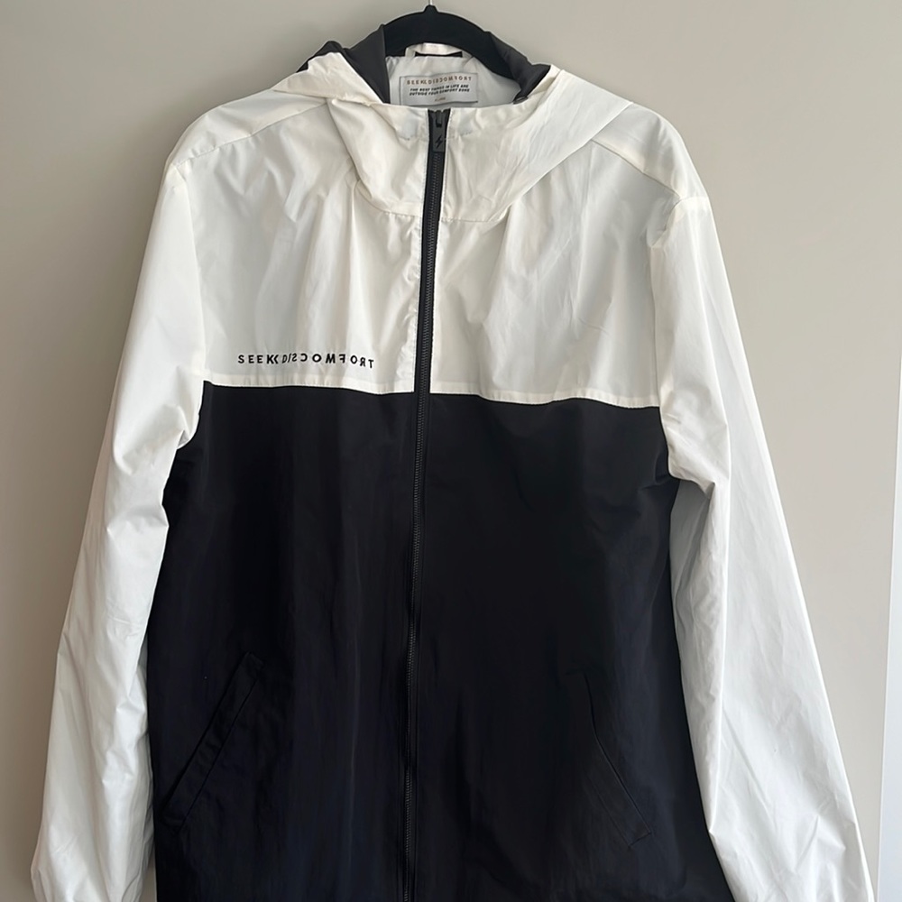 Seek Discomfort Windbreaker XL Black & White 3M